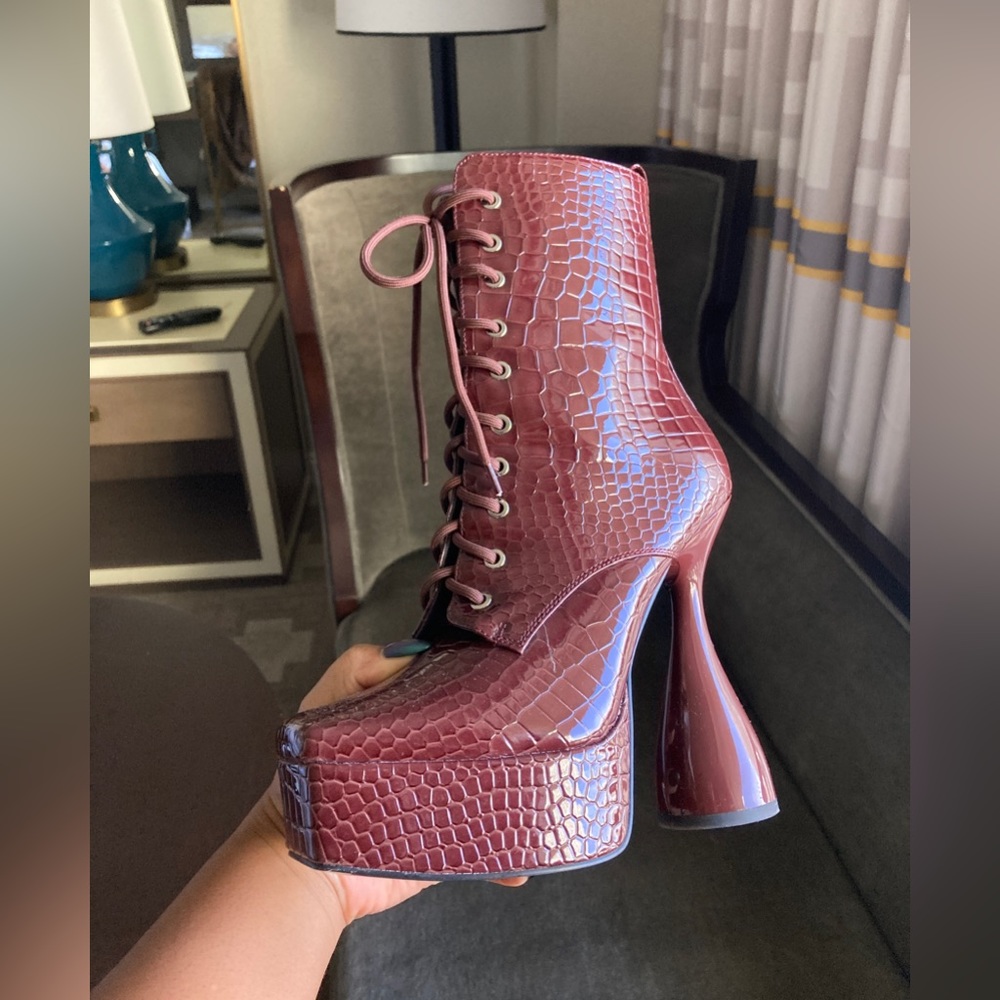 Leopard print pleasers